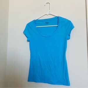 No boundaries light blue short sleeve t shirt extra small